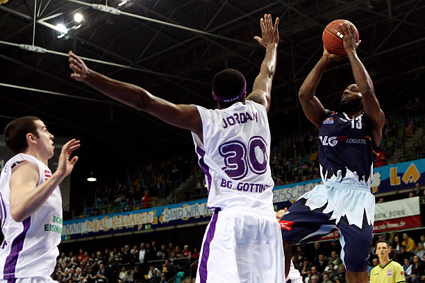 教练在第四 教练在第四