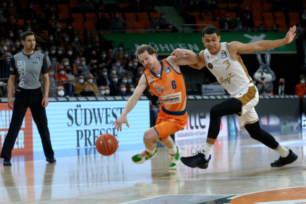 土年轻球员 土年轻球员